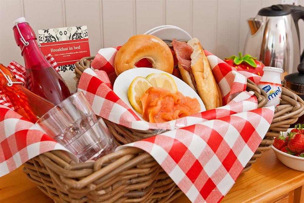 Strawberry Fields Gasthof 3*