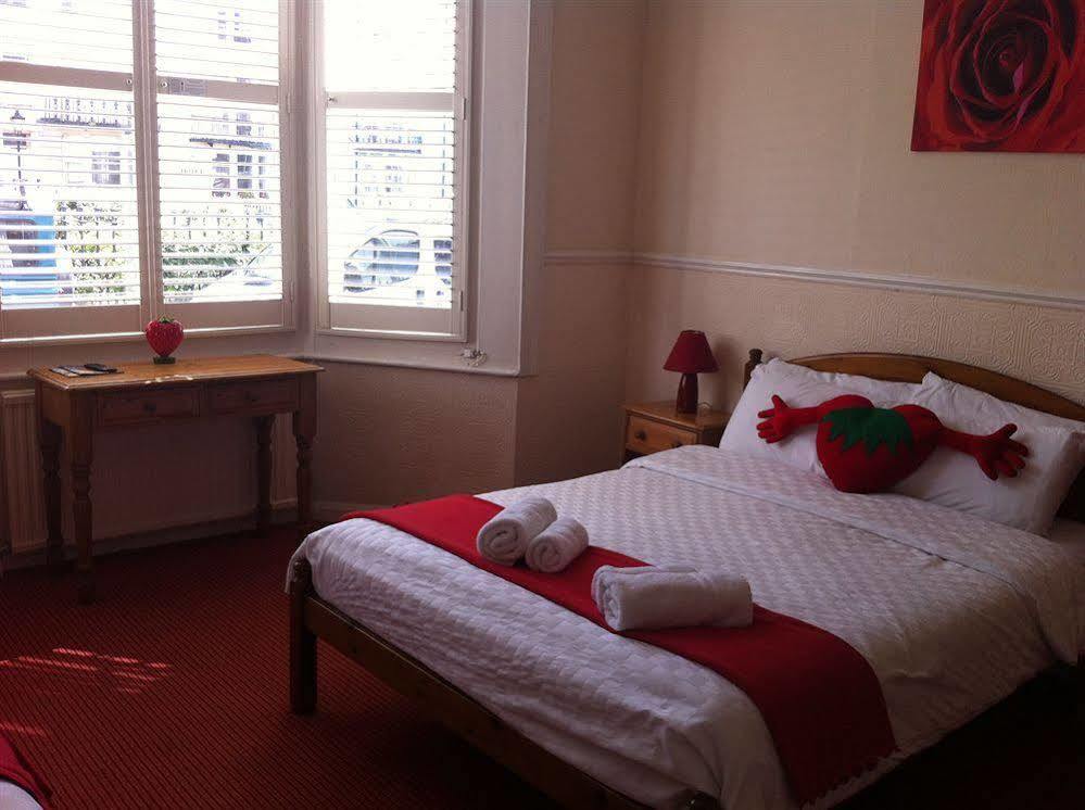 Strawberry Fields 3* Hove